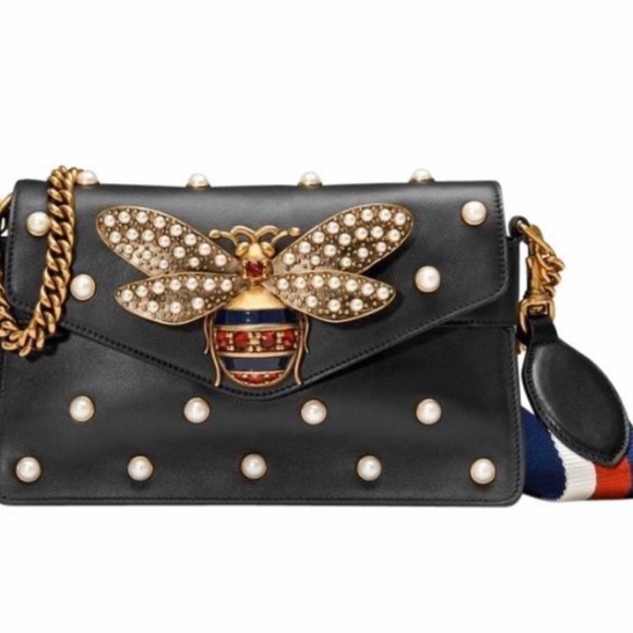 Gucci Handbags - Gucci broadway pearl bee bag